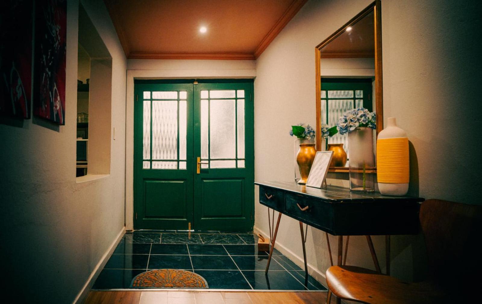 The Door Apartment *